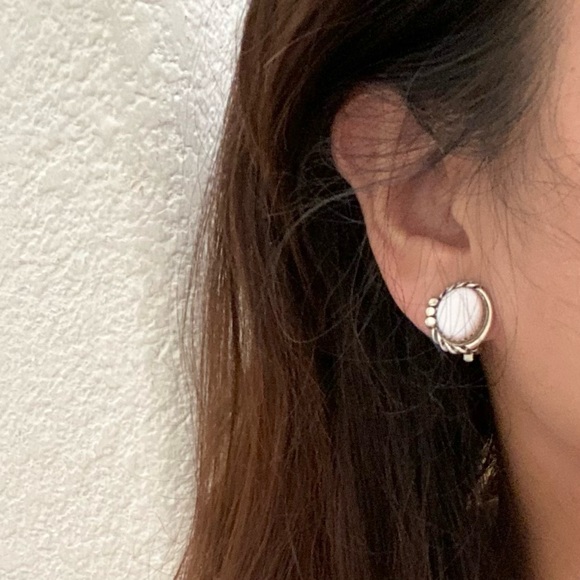 Vintage Unsigned Sterling Silver Pinkish Mother of Pearl Clip On Earrings 5.3g - Picture 4 of 12